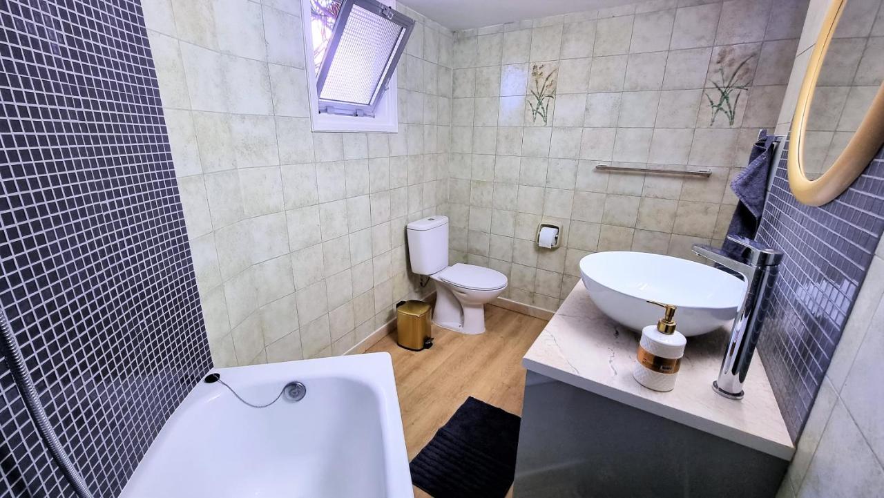 The Urban Oasis - Comfort 2br Near The Center, 200mbit Internet And Smart Tv Ларнака
