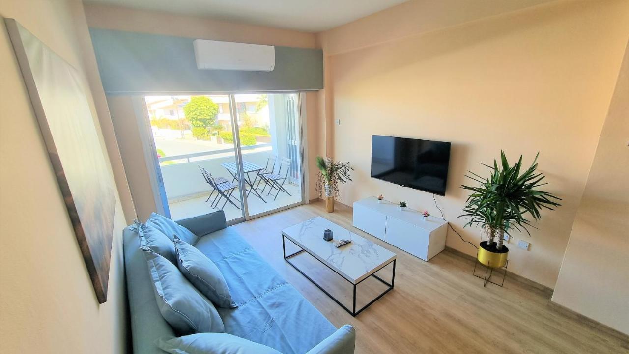 The Urban Oasis - Comfort 2br Near The Center, 200mbit Internet And Smart Tv Ларнака